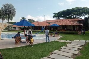 Hacienda tres milagros