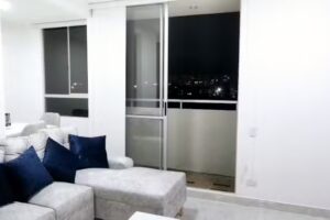 Hermoso Apartamento Vac. con Piscina y Balc&oacute;n