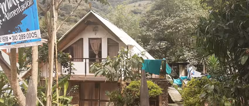 Hospedaje Aguas Termales