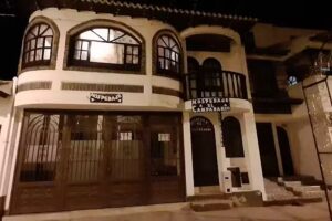 Hospedaje El Campanario