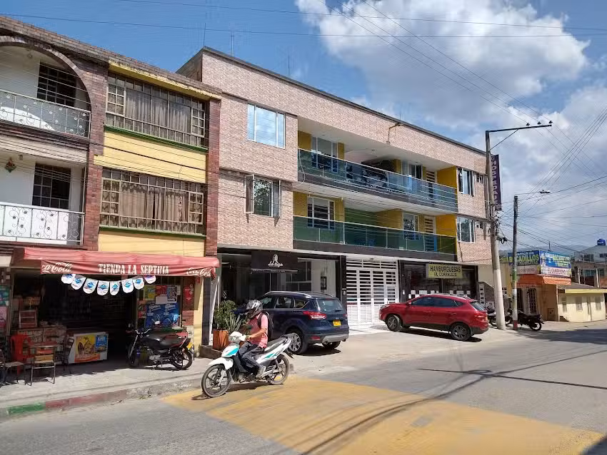 HOSPEDAJE GUSTAMAR