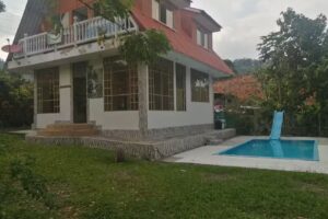 HOSPEDAJE LOS GUADUALES – ALQUILER DE CABAÑA PISCINA