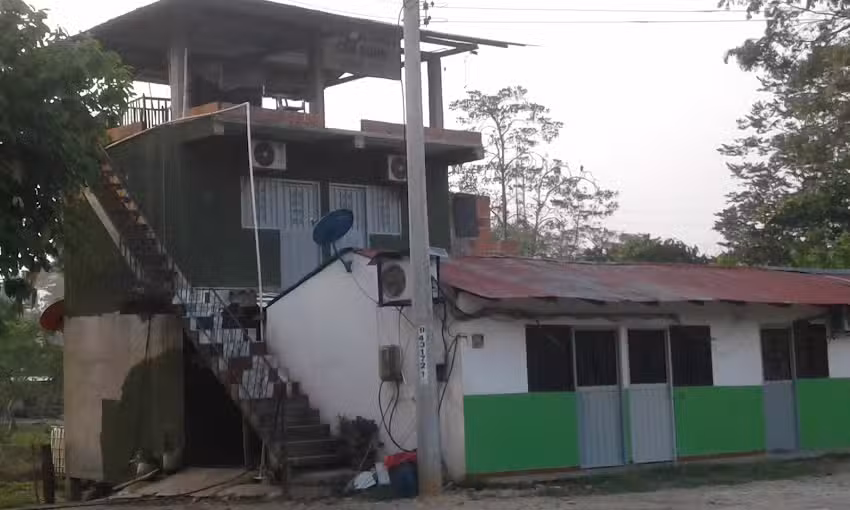 Hospedaje montallantas el cruce