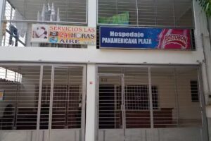 Hospedaje Panamericana Plaza