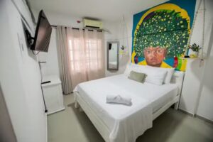 Hospedaje rosa blanca