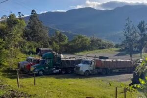 HOSPEDAJE Y PARQUEADERO