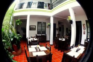 Hostal Belen..Habitaciones con baño privado. Habitaciones con baño compartido.Precio excelente.