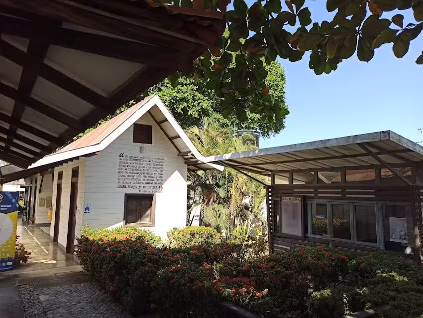 HOSTAL DE LOS BUENDIA