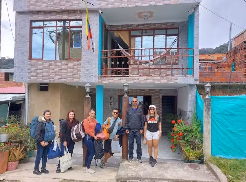 HOSTAL FAMILIAR SEGURA ROJAS