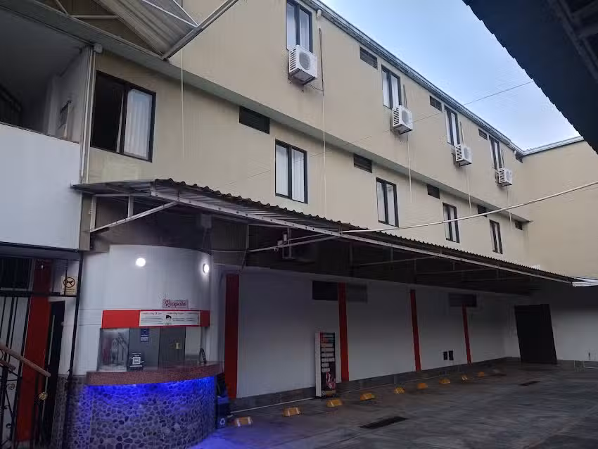 Hostal- Hotel KING OF LOVE JAMUNDI