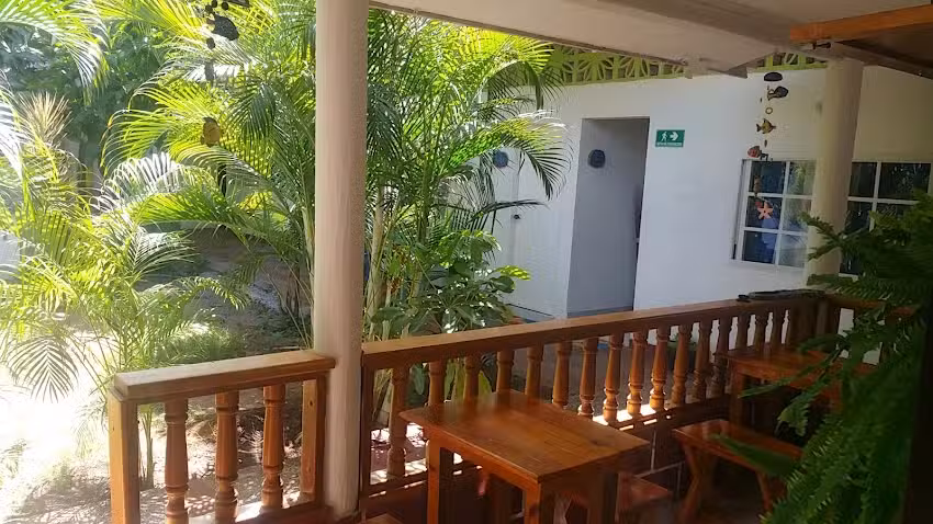 Hostal Los Girasoles De Martica