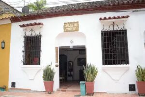 Hostal Majestic Plaza