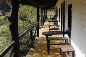 hosteria el sauzalito