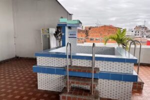 Hotel Acapulco, Caucasia