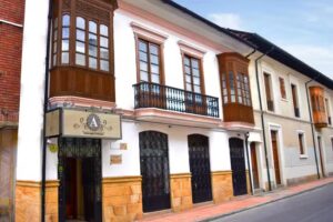 Hotel Ambal&aacute; Bogot&aacute; Colonial