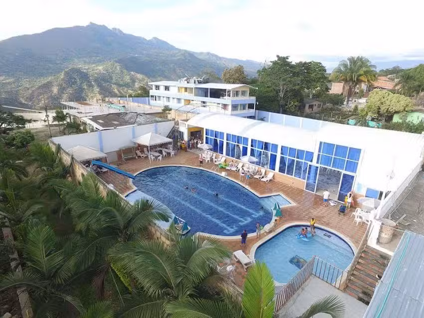 HOTEL AQUA BLUE CHINAUTA