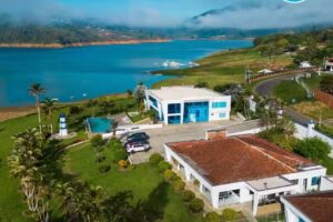 Hotel Blue Palace, Lago Calima