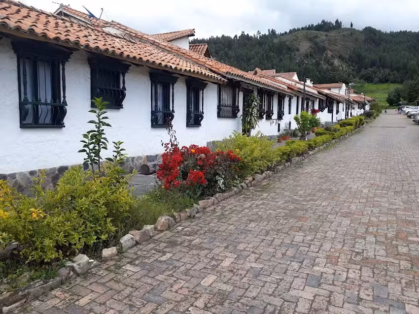 Hotel Bungalows Calandaima
