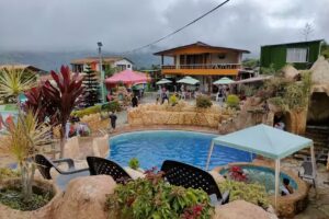 Hotel campestre aguas calientes