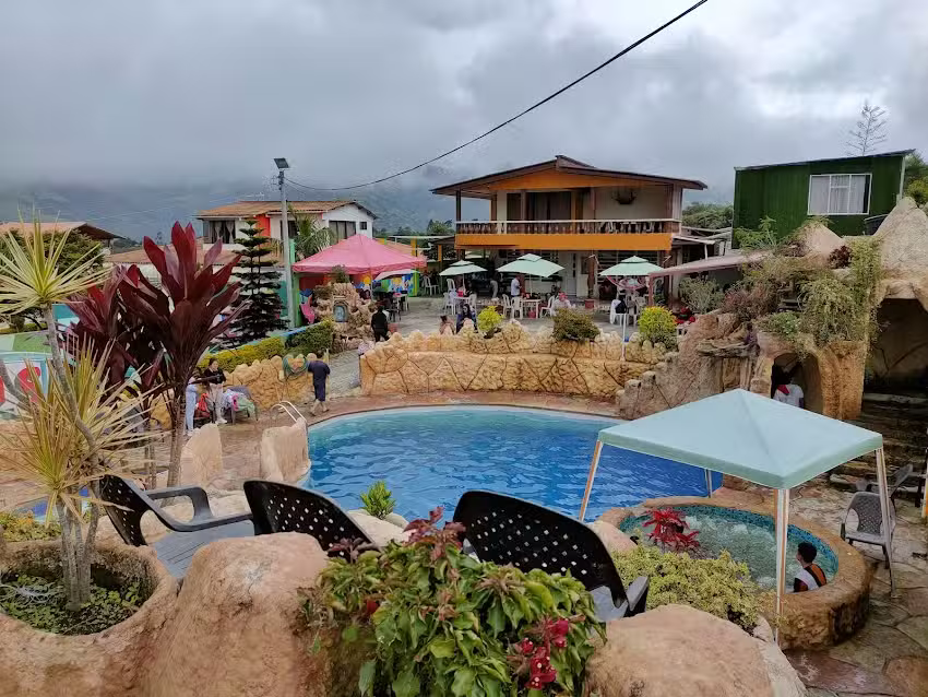 Hotel campestre aguas calientes