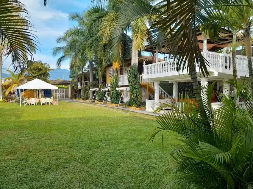 Hotel Campestre La Mellicera