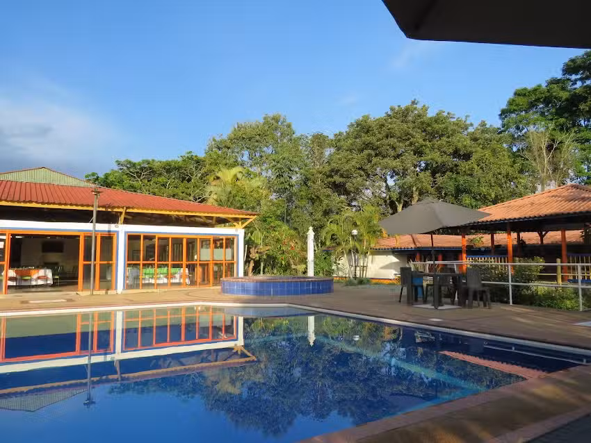 Hotel Campestre Tacurrumb&iacute;