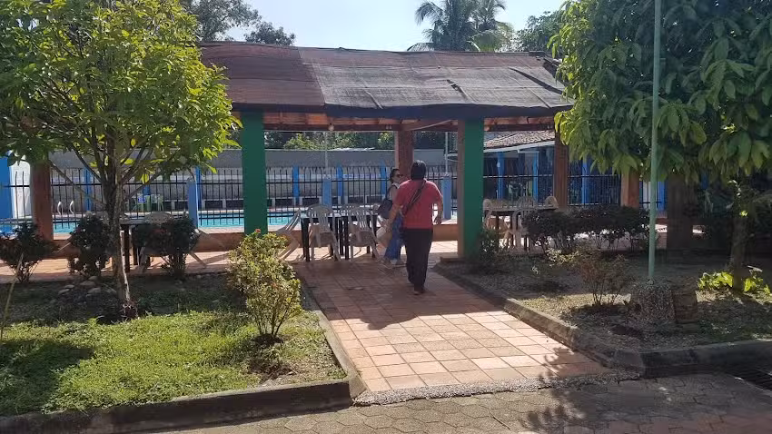 Hotel campestre y piscina Galaxia