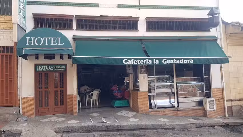 Hotel casa gustadora