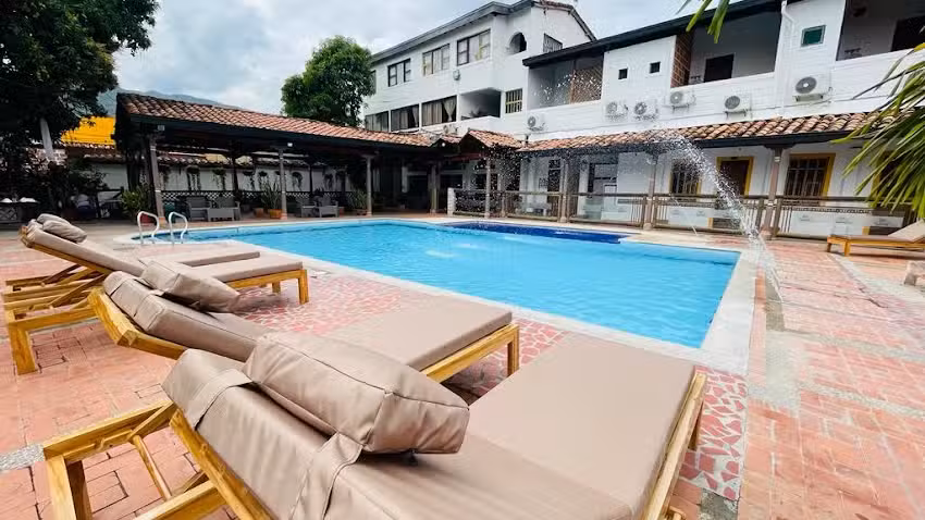 Hotel Caser&oacute;n del Parque