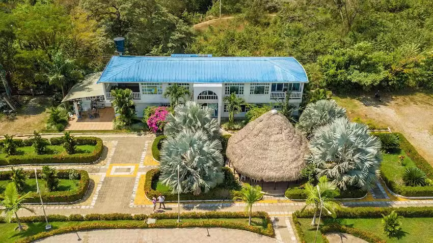 Hotel Centro Recreacional y Tur&iacute;stico El Alcarav&aacute;n