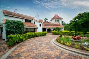 Hotel Chalet El Castillo by Majuva