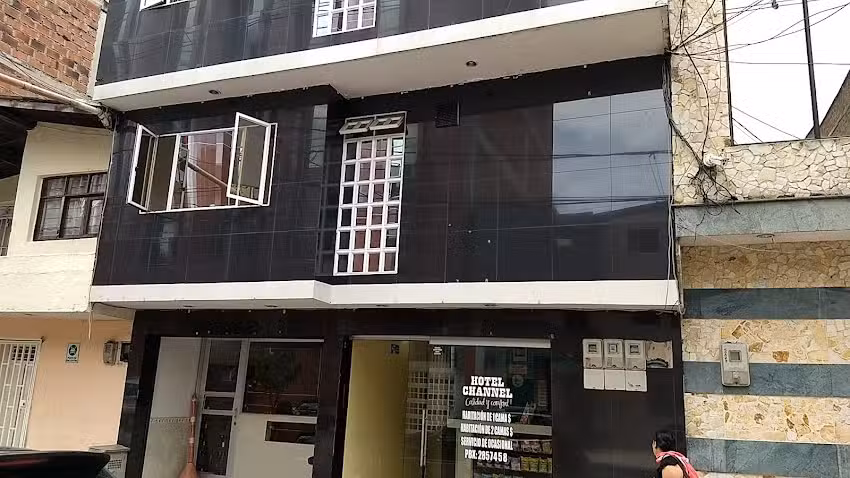 Hotel Channel Country