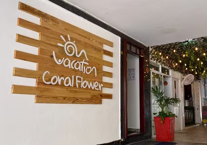 Hotel Coral Flower