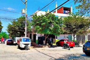 Hotel Deinelis INN SAS