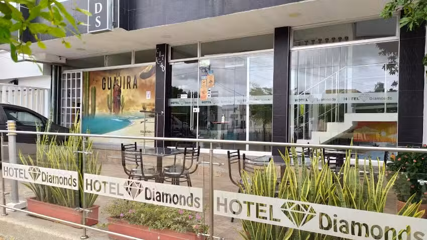 Hotel Diamonds