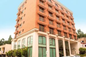 Hotel Dinast&iacute;a Real