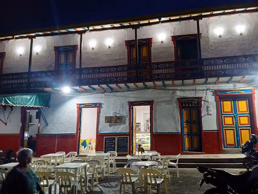 Hotel do&ntilde;a gabriela y restaurante donde pi&ntilde;eco