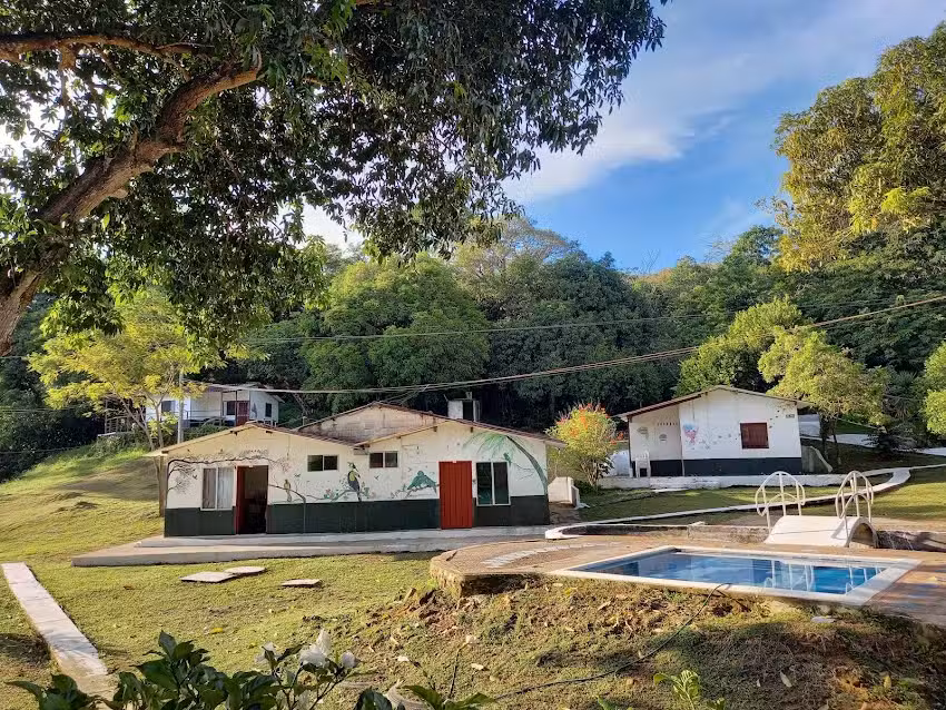 Hotel en Prado Caba&ntilde;as El Arrecife Hidroprado Tolima