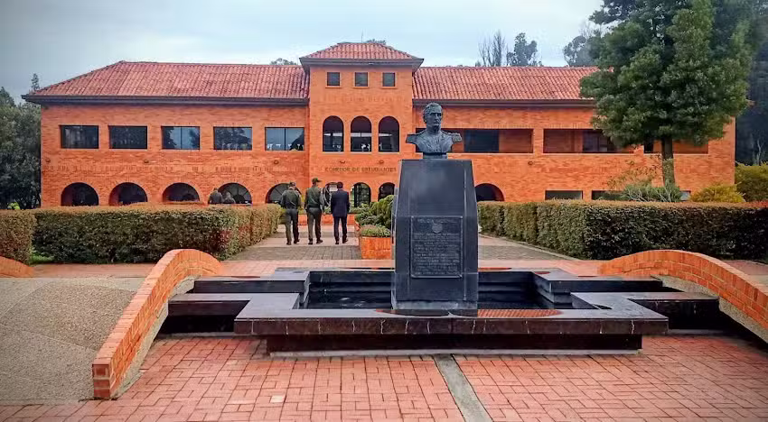 Hotel ESJIM