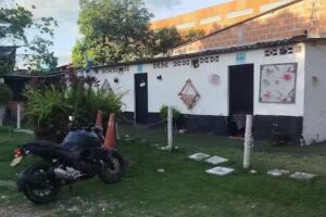 HOTEL esperame entre palmeras