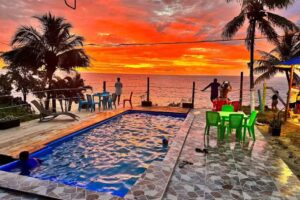 Hotel faro del Pac&iacute;fico