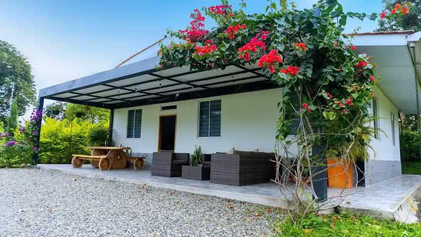 Hotel | Finca Turistica Santorini | Chalet.