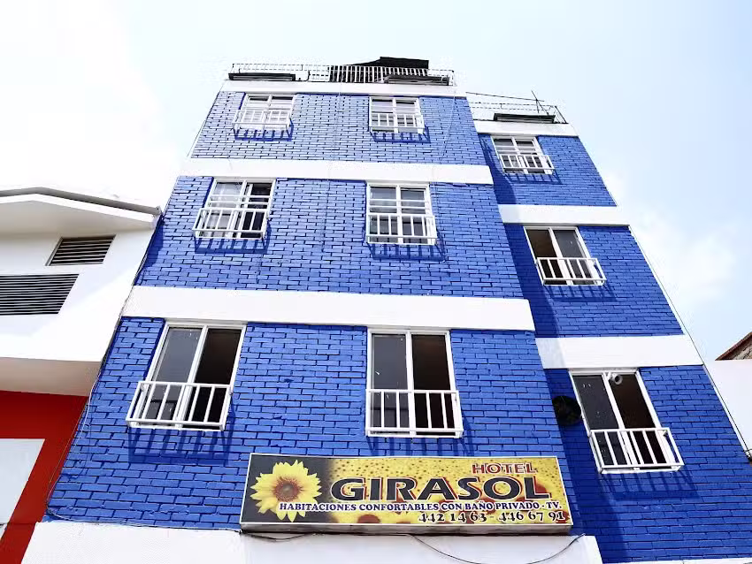 Hotel Girasol