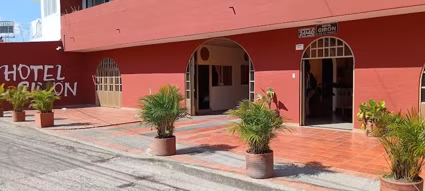 HOTEL GIRON