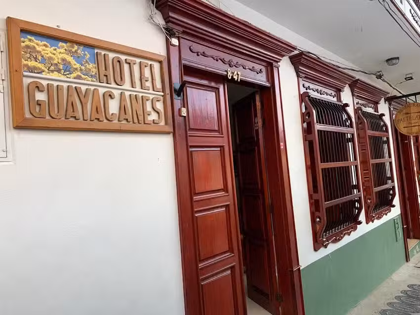 Hotel Guayacanes