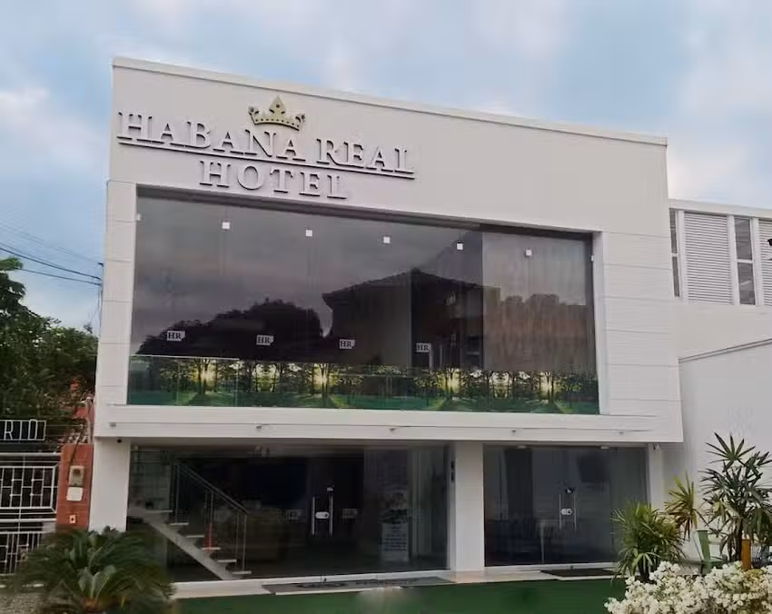 Hotel Habana Real / Habitaciones Deluxe / Hotel Empresarial / Confort / Apartado /