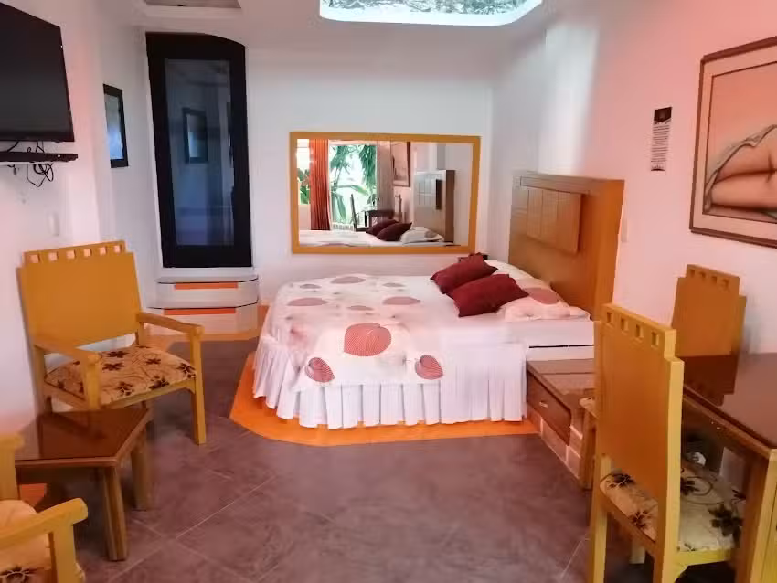 Hotel Hacienda Casa Blanca