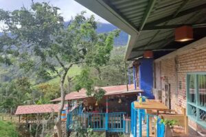 Hotel hospedando sue&ntilde;os y Restaurante Santa Rosal&iacute;a