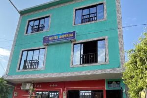 Hotel Imperial con Parqueadero