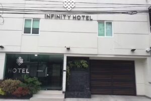 Hotel Infinity